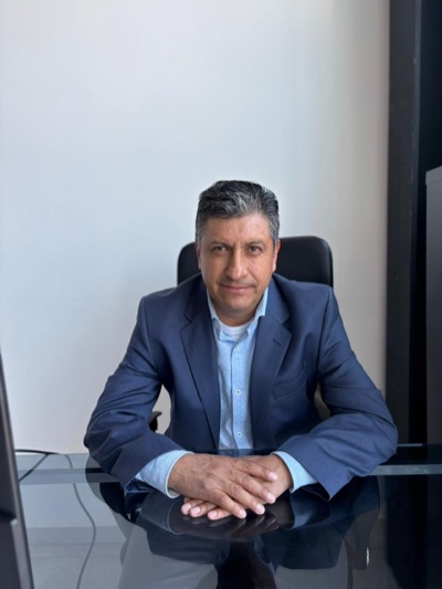 C.P. César Cerón Velázquez — Fundador de Grupo CerVel, despacho contable en Querétaro